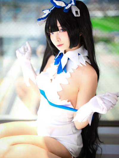 Hestia Meeting and Play with Me