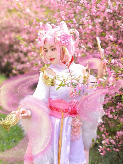 Tao nuan jiang (桃暖酱) cosplay Chang’e – King Of Glory