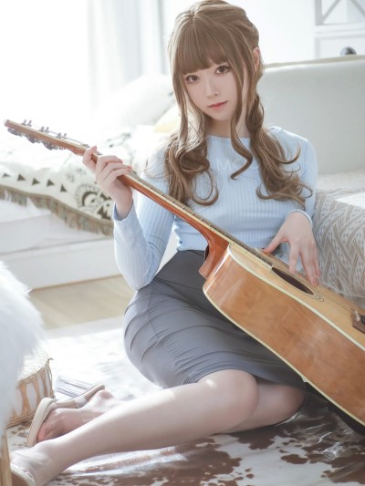 Asagiriai (愛ちゃん) – Guitar MeiMei
