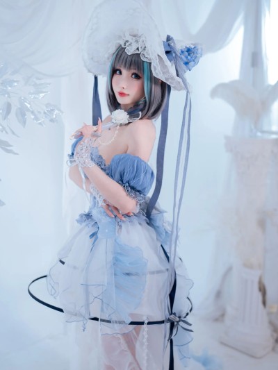 Rioko (凉凉子) cosplay Cheshire Ice Princess – Azur Lane