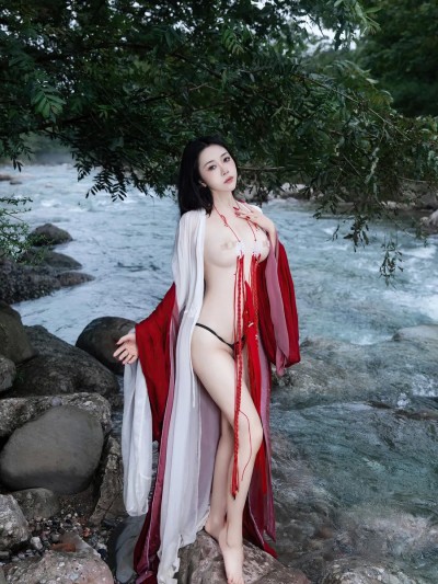 XiuRen秀人网 – 严利娅Yuliya – Waterfall