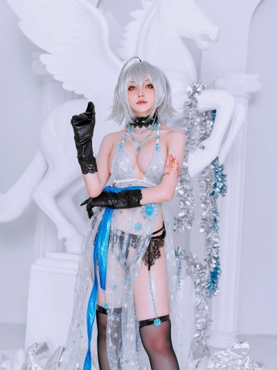 Joyce (Joyce Lin2x) cosplay Jeanne d’Arc – Fate/Grand Order