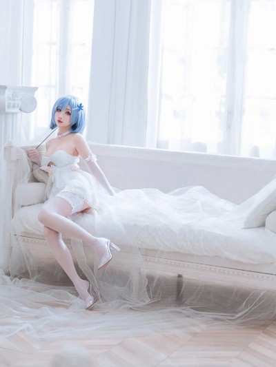 Rioko (凉凉子) cosplay Rem – Re:Zero