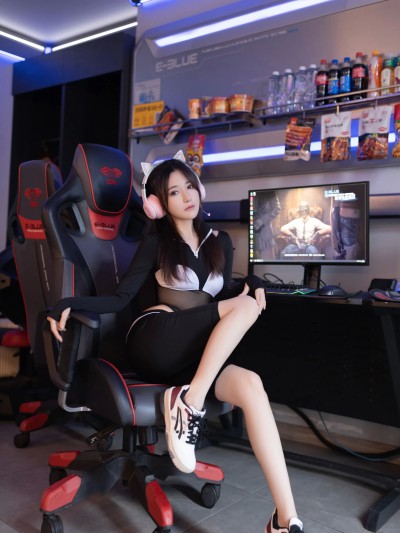 鱼子酱Fish – ESports Girl