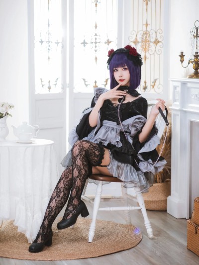 Momoko葵葵 cosplay Shizuku Kuroe – Sono Bisque Doll