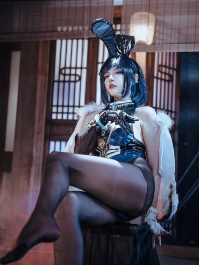 秋和柯基 (QIUandCorgi) cosplay Bunny Yelan – Genshin Impact