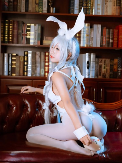 萌芽儿o0 (myeo0) cosplay Vicious – Azur Lane