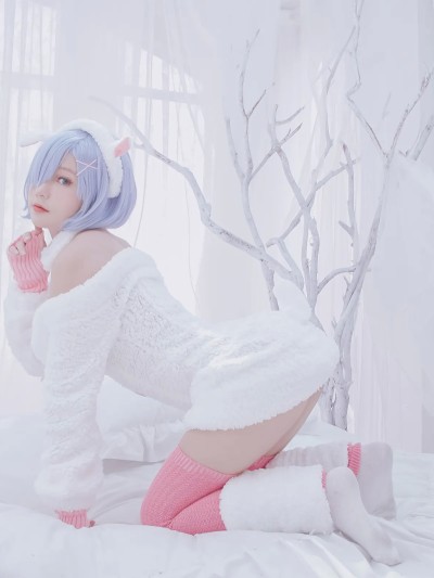 Messie Huang写真 cosplay Rem – Re:Zero