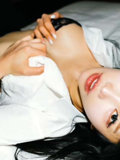 [Moon Night Snap] Yunjin – Skin Inside Stockings