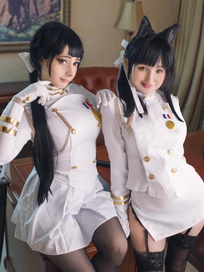 Hidori Rose & Mikomi Hokina cosplay Atago & Takao – Azur Lane