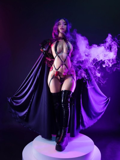 Umeko J cosplay Raven – Teen Titans