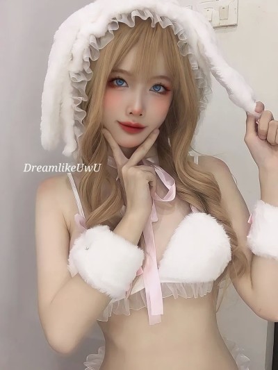 DreamlikeUwU – White Rabbit