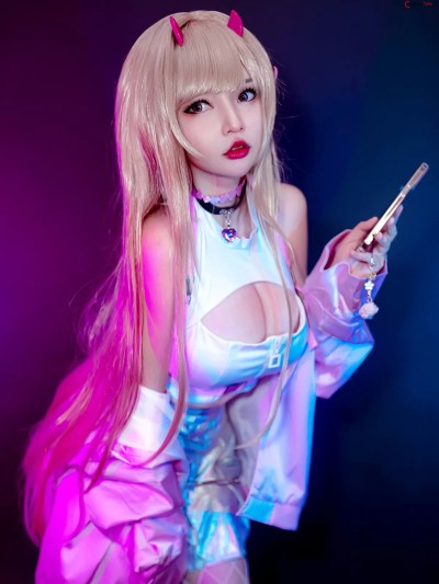 Unknow Cosplayer cosplay Viper Bunny Suit – NIKKE