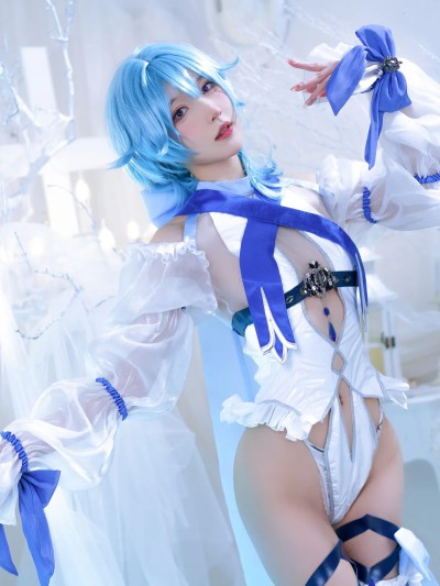 Abaoyeshitunia1 (阿包也是兔娘) cosplay Eula – Genshin Impact