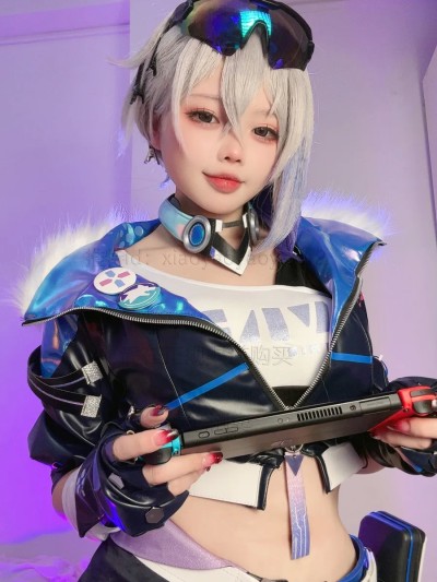 小瑶幺幺 (xiaoyaoyaoyao12) cosplay Silver Wolf – Honkai:Star Rail